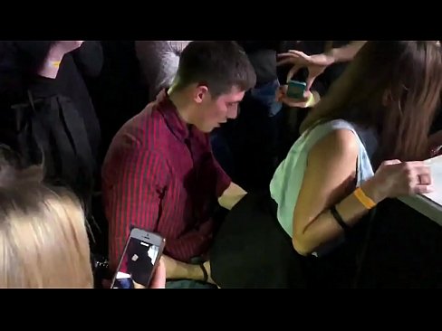 ❤️ Sex nyata dina nightclub Rusia. gadis Rusia 18 taun heubeul dina anus jeung heunceut fucked di nightclub a video seks dina pornosu.mass-pr.ru ❌️❤